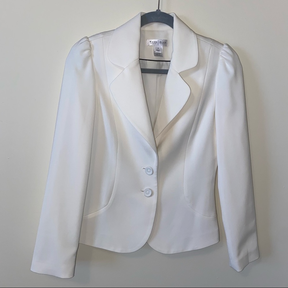 White House Black Market Cream Blazer size 0